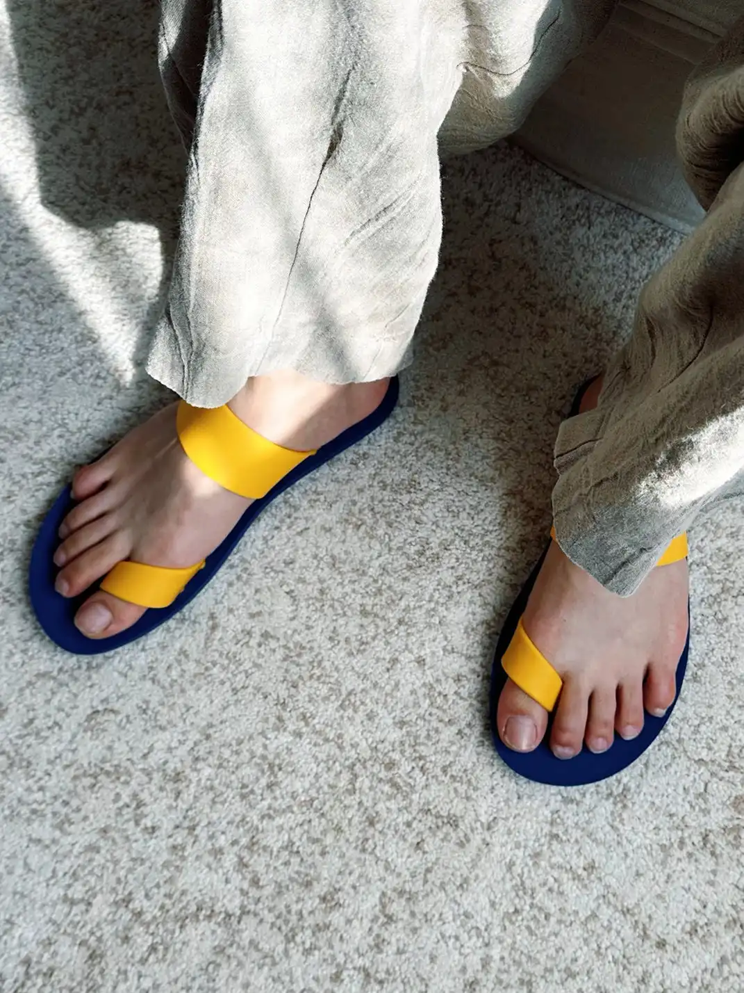 Biin | Rubber Split Toe Flip Flop Slippers
