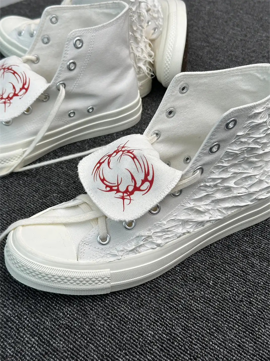 BR | Silicone Detail Floating Shadow High Top Canvas Shoes