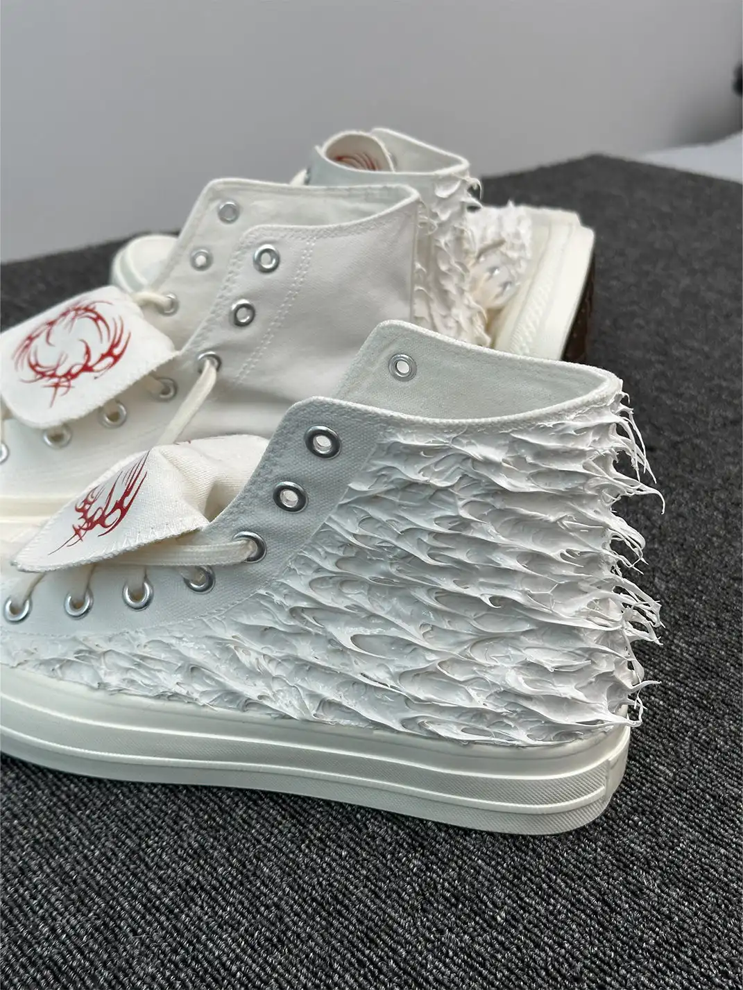 BR | Silicone Detail Floating Shadow High Top Canvas Shoes