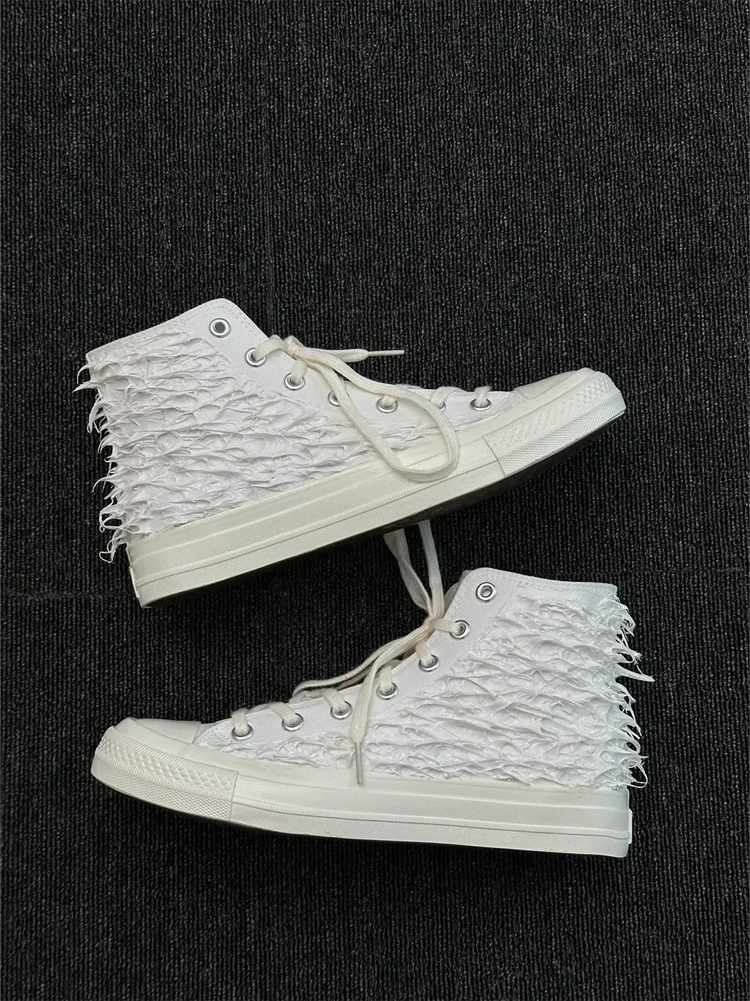 BR | Silicone Detail Floating Shadow High Top Canvas Shoes