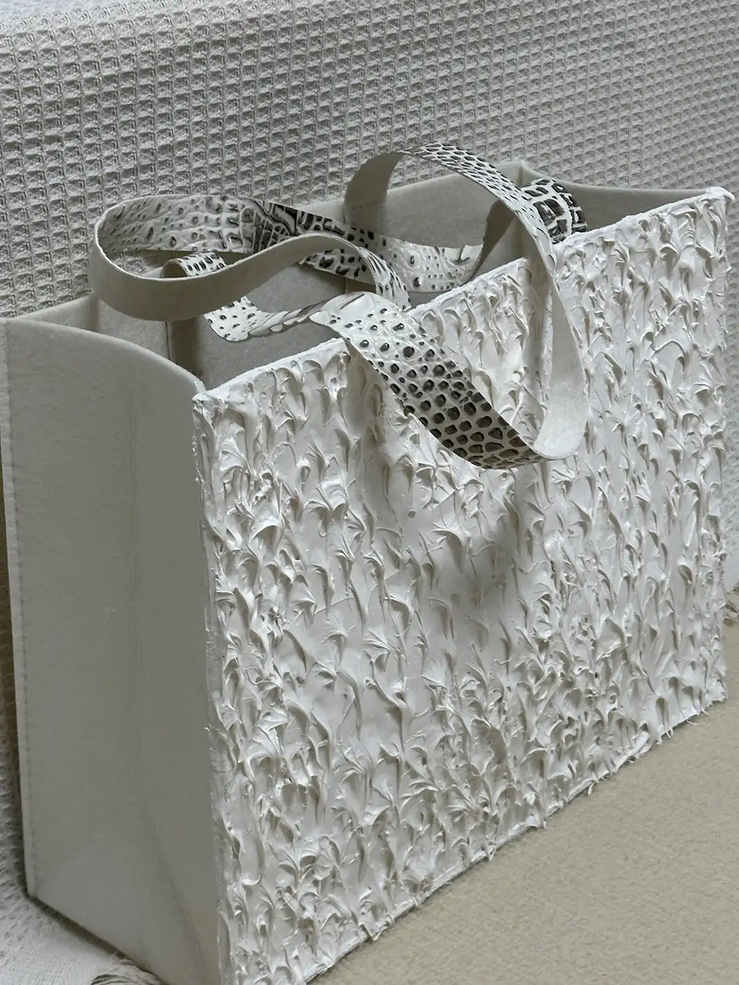 BR | Wrinkled Embossed Leather Two Tone Shoulder Tote Handbag