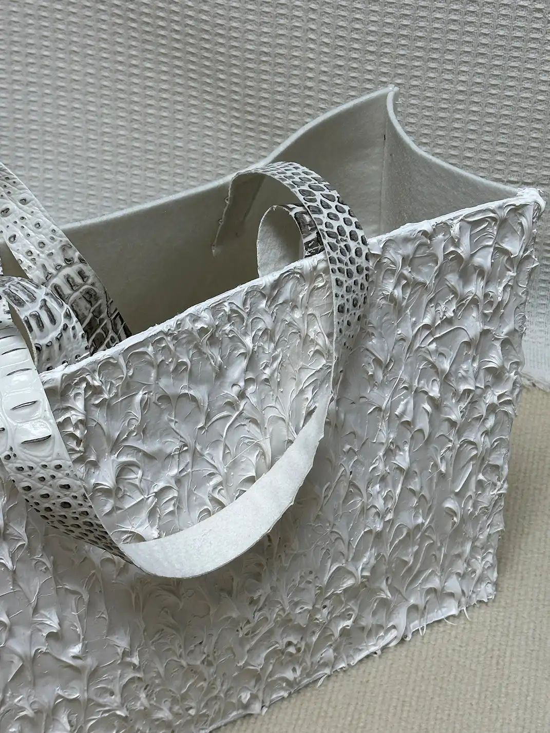 BR | Wrinkled Embossed Leather Two Tone Shoulder Tote Handbag