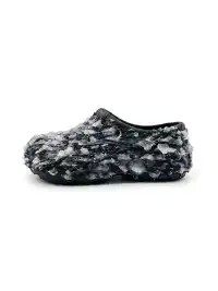 BR | Frost Stone Rough Surface Backless Thick Sole Clogs