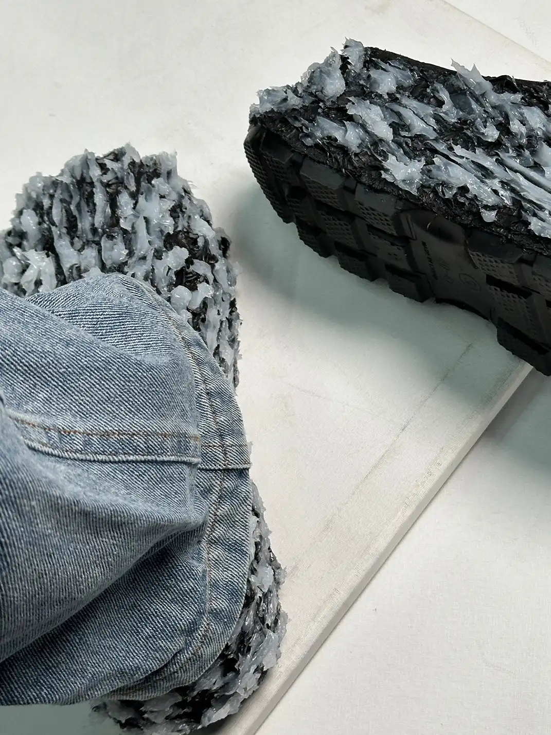 BR | Frost Stone Rough Surface Backless Thick Sole Clogs