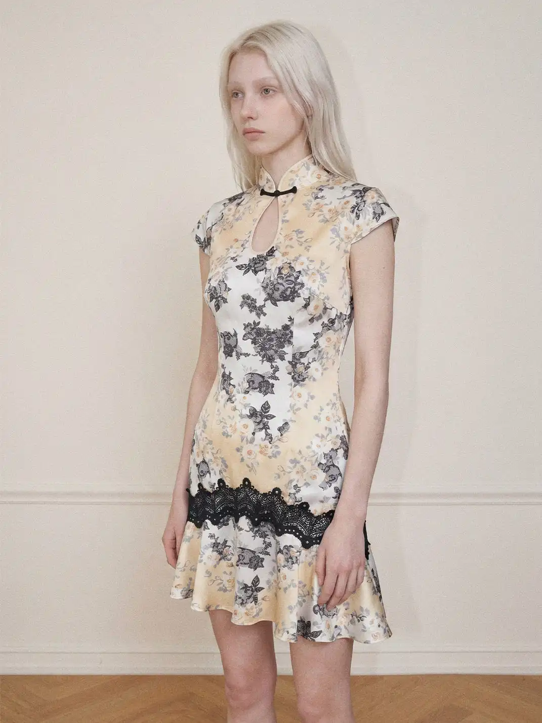 CAPPOW | Satin Floral Print Lace Spliced Dress