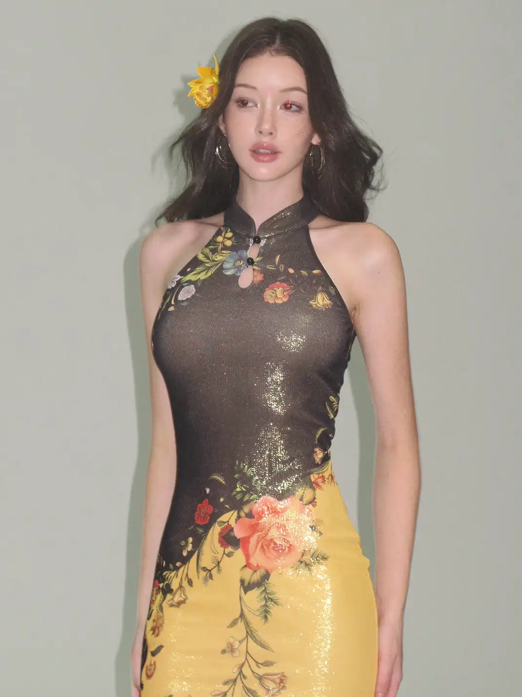 HiimDai | Gold Foil Printed Slim Fit Halter Neck Dress