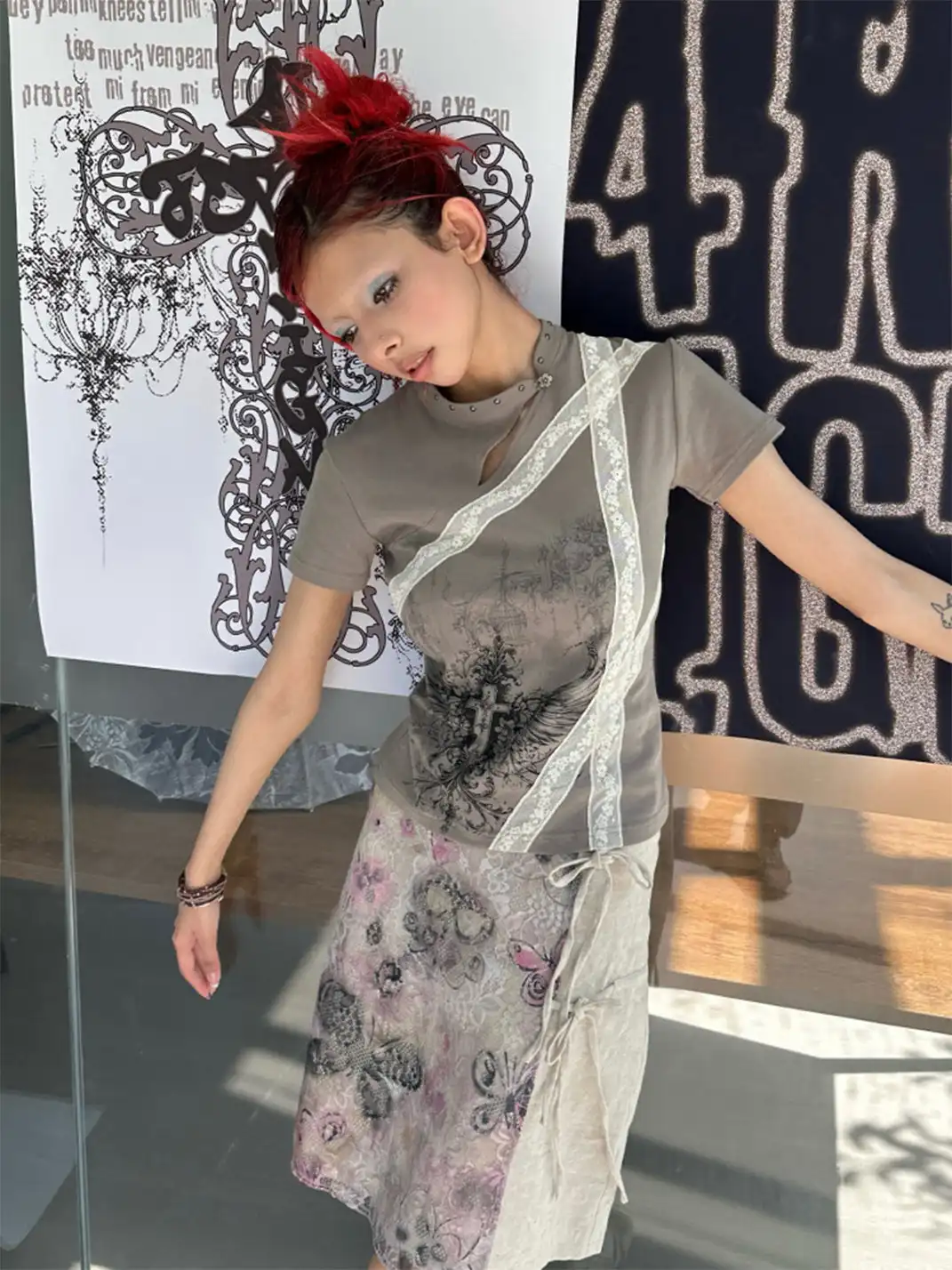 4RE1GN | Bandage Cross Wing Print Cheongsam Collar T-Shirt