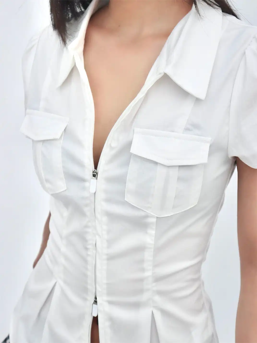 ONNASENSHI | Slim Fit Zipper Puff Sleeve Blouse