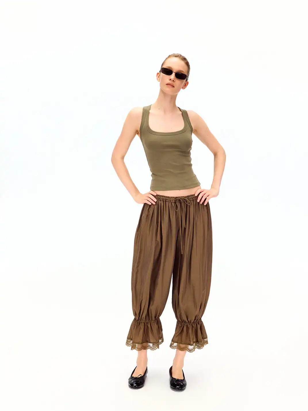 CURRI AND | Lace Hem Drawstring Cropped Balloon Pants