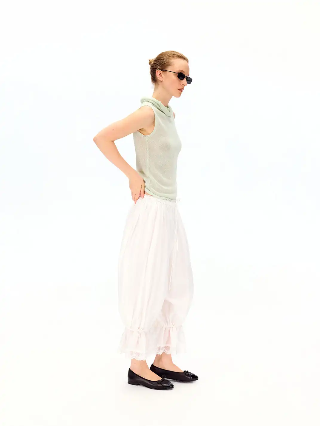 CURRI AND | Lace Hem Drawstring Cropped Balloon Pants