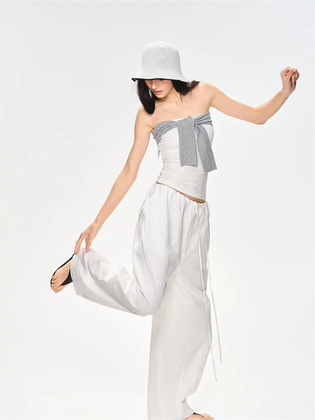 CURRI AND | Slim Waist Gathered Draped Long Pants