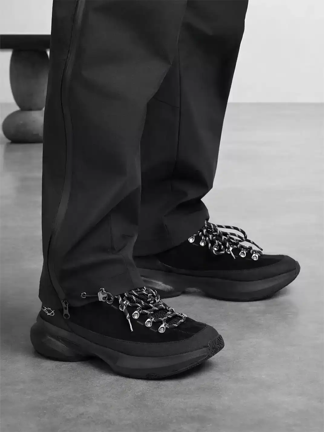 Skatedove | Elevated Wear Resistant All Black Samurai Casual Sneakers