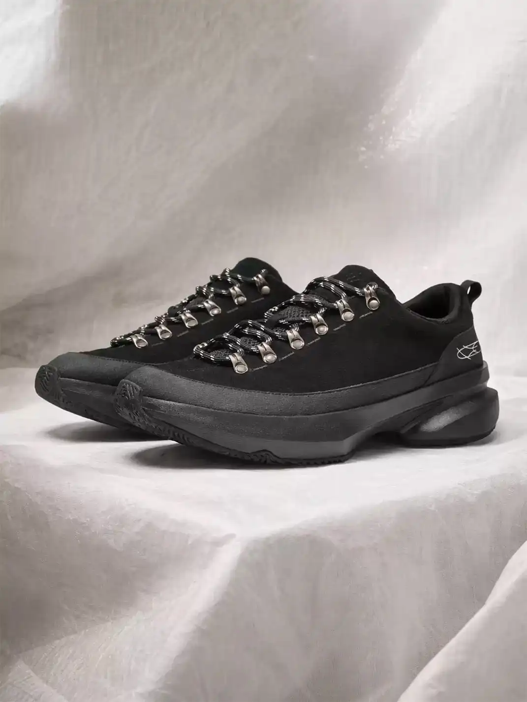 Skatedove | Elevated Wear Resistant All Black Samurai Casual Sneakers