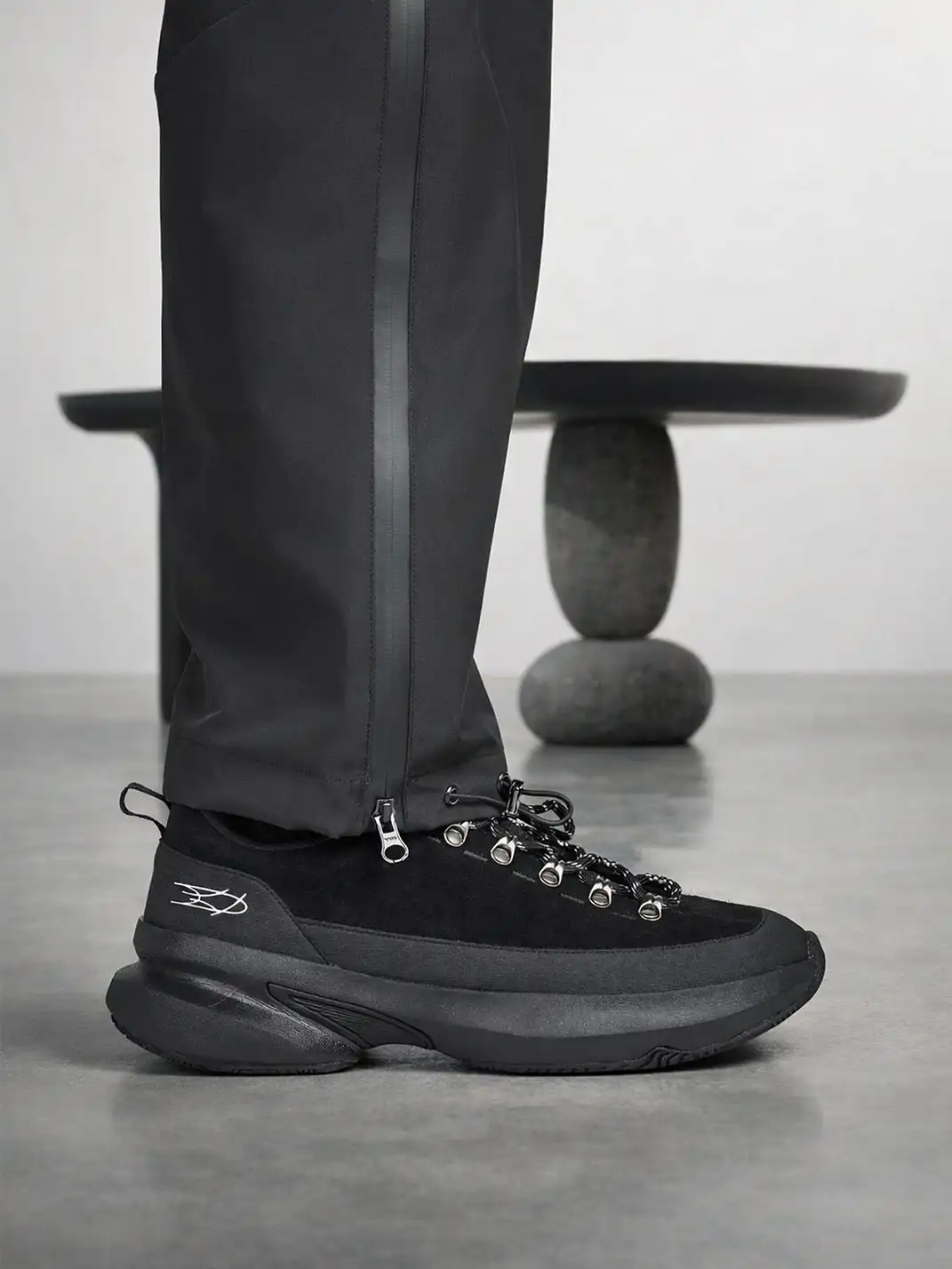Skatedove | Elevated Wear Resistant All Black Samurai Casual Sneakers