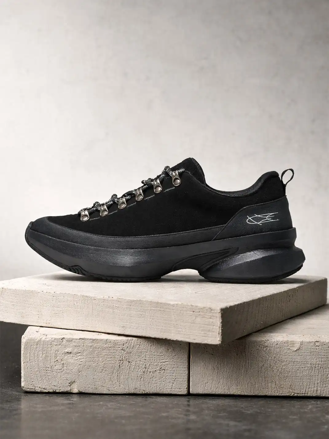 Skatedove | Elevated Wear Resistant All Black Samurai Casual Sneakers