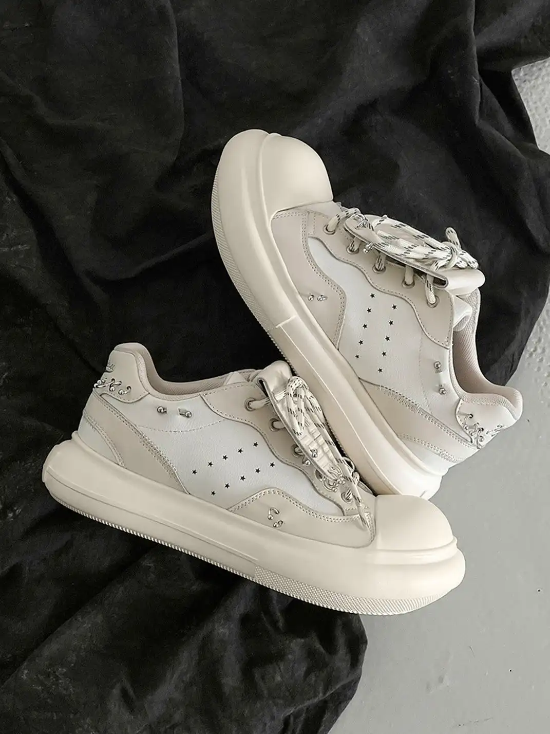 Youthloser | Metal Stud Punk Oversized Round Toe Chunky Platform Shoes