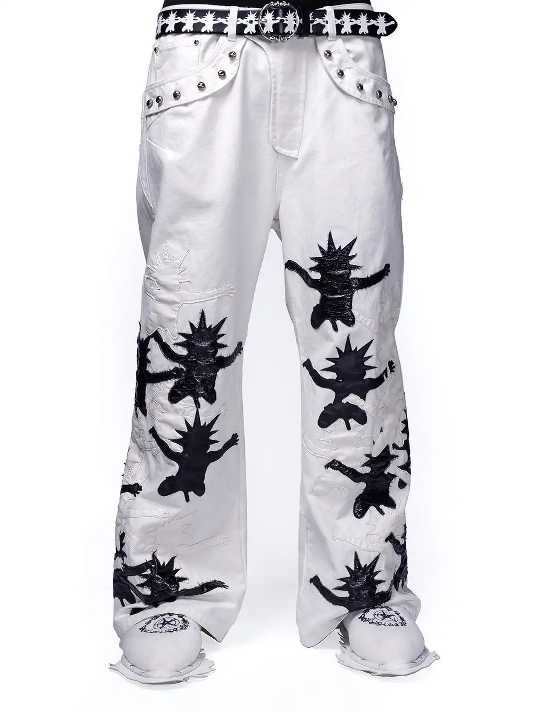 FVVO | Embroidered Logo Jeans