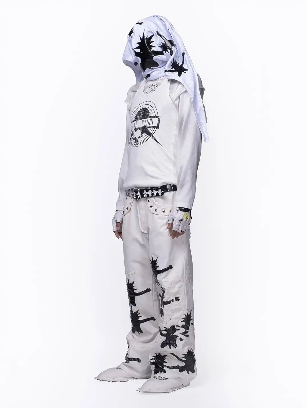 FVVO | Embroidered Logo Jeans