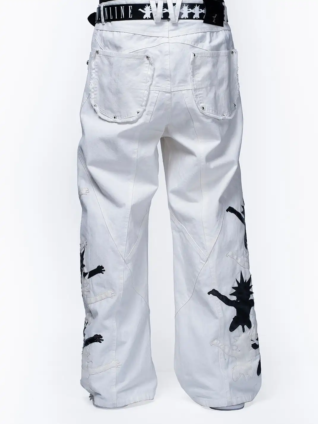 FVVO | Embroidered Logo Jeans