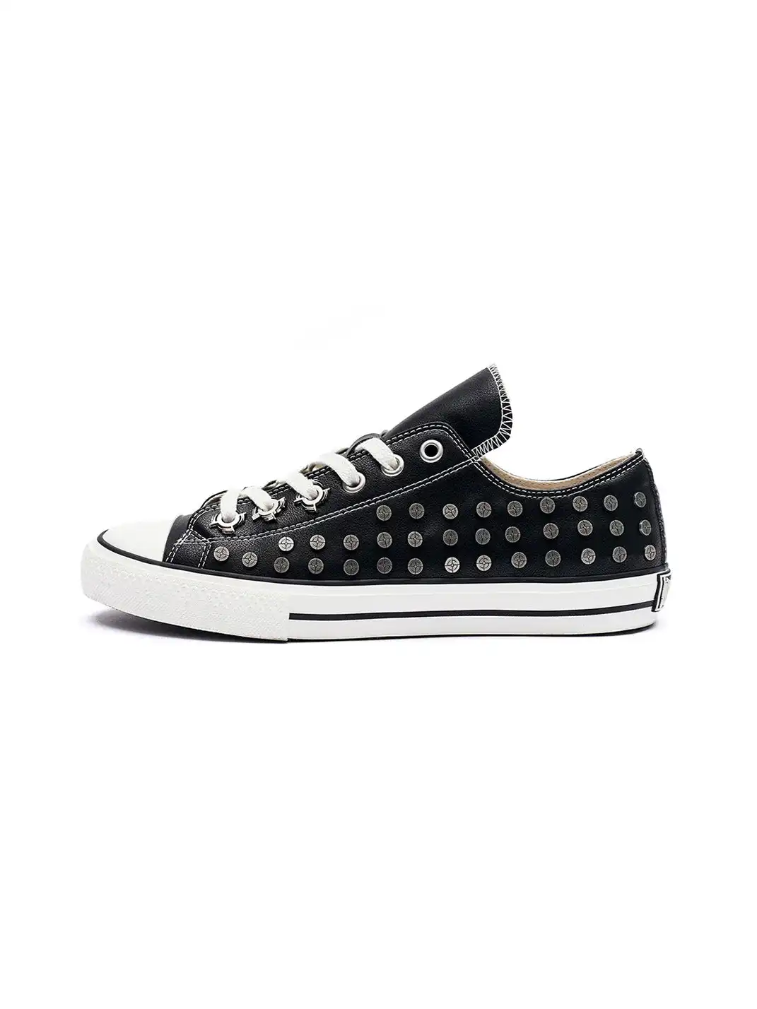 WATCH YOUR STEP | Metal Screw Stud Long Tongue Canvas Sneakers