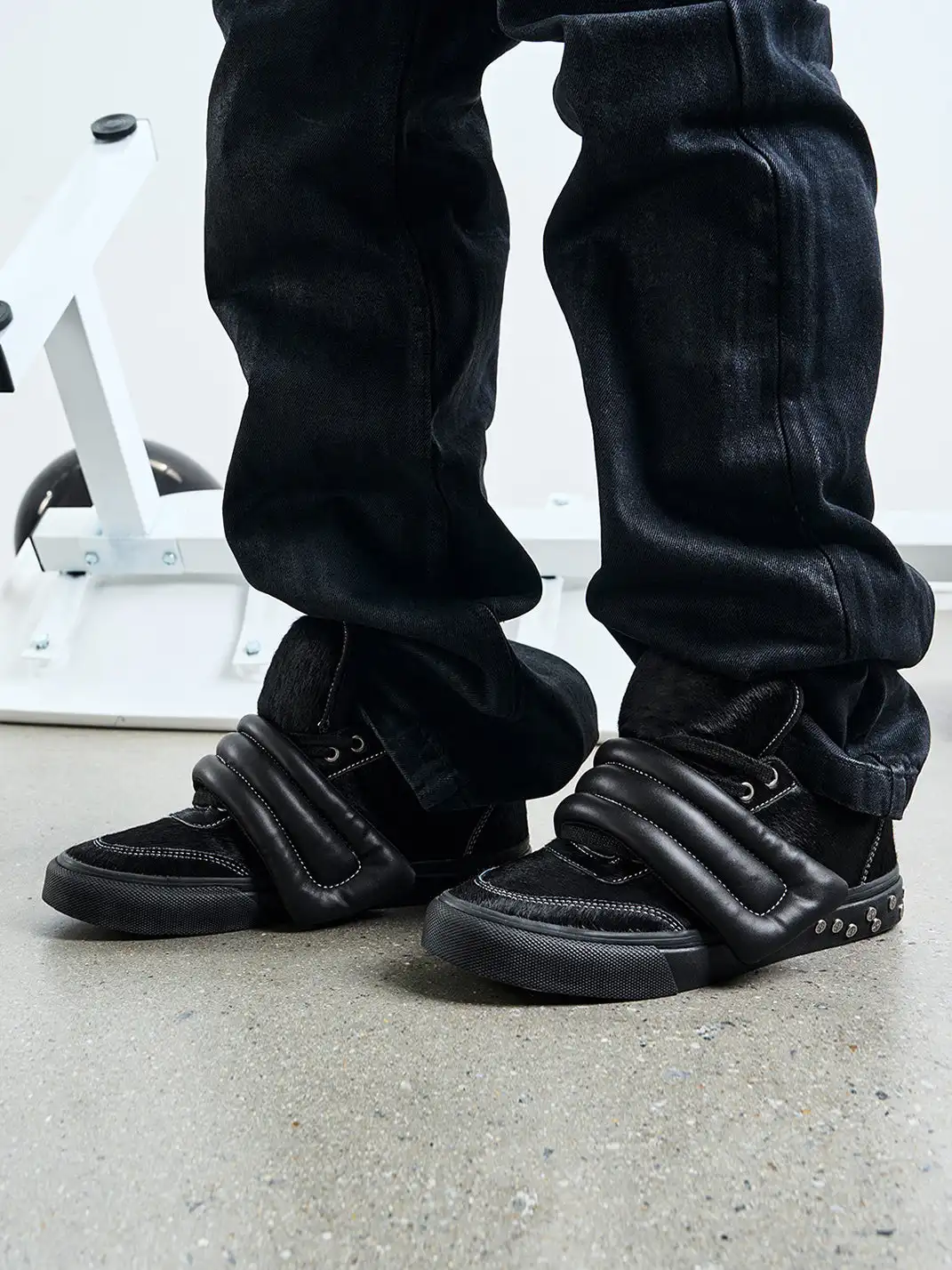 WATCH YOUR STEP | Genuine Horse Hair Velcro Skate Sneakers