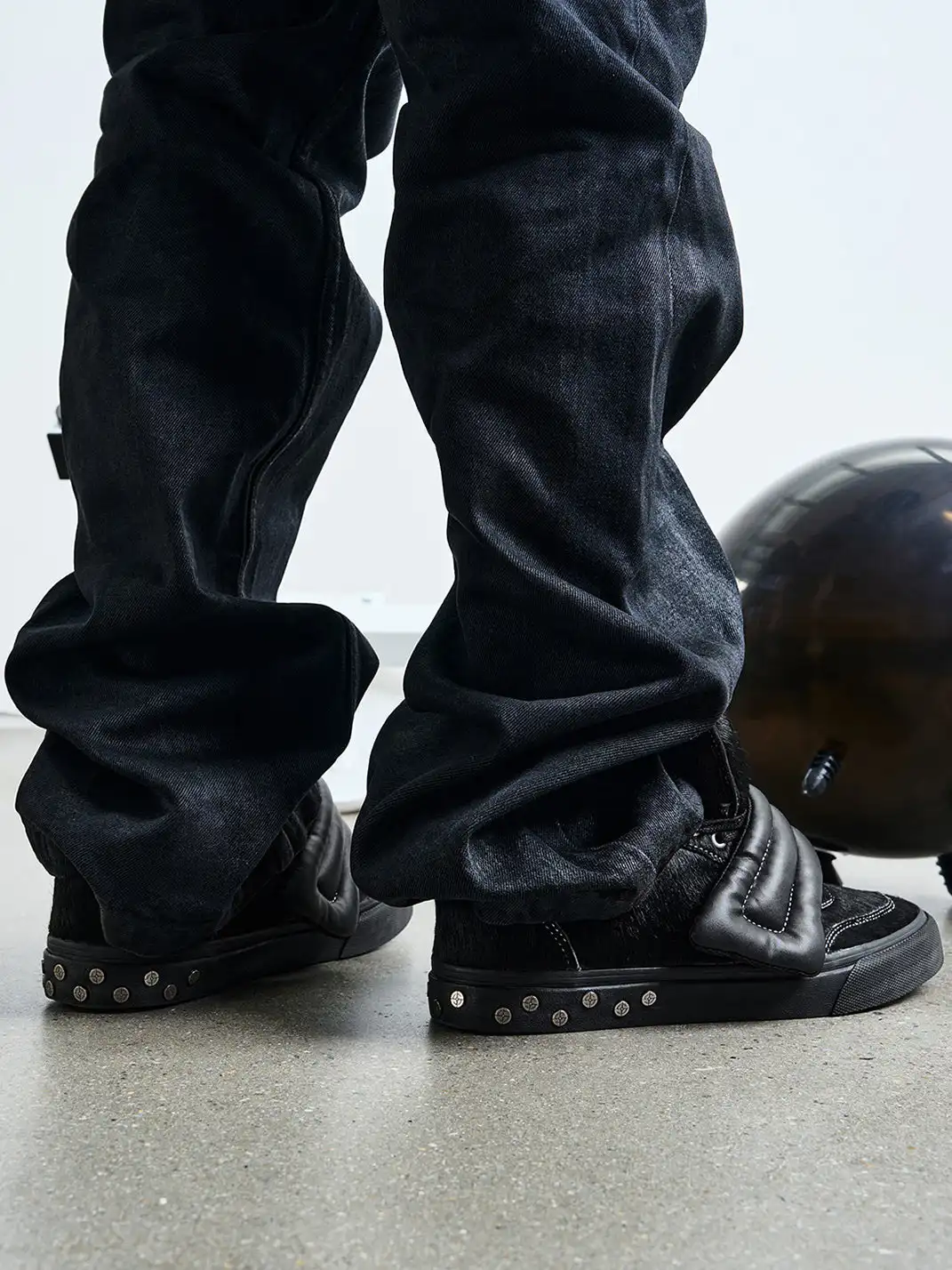WATCH YOUR STEP | Genuine Horse Hair Velcro Skate Sneakers