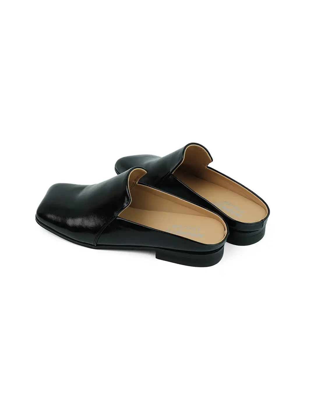 Mooreyu Atelier | Flat Closed Toe Mule Shoes