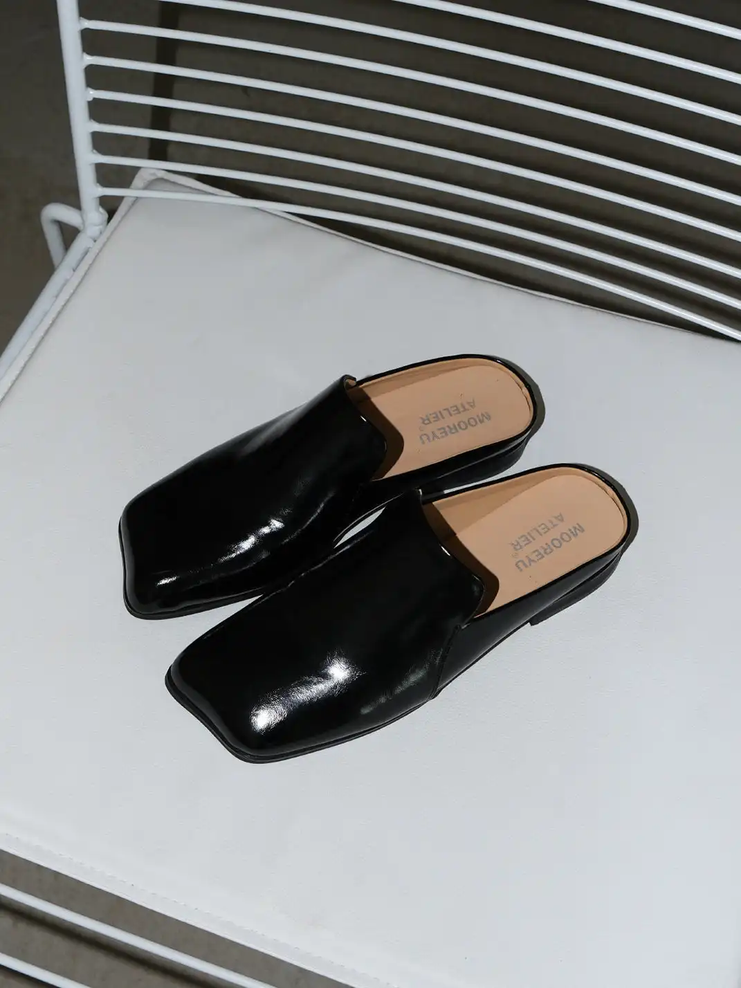 Mooreyu Atelier | Flat Closed Toe Mule Shoes