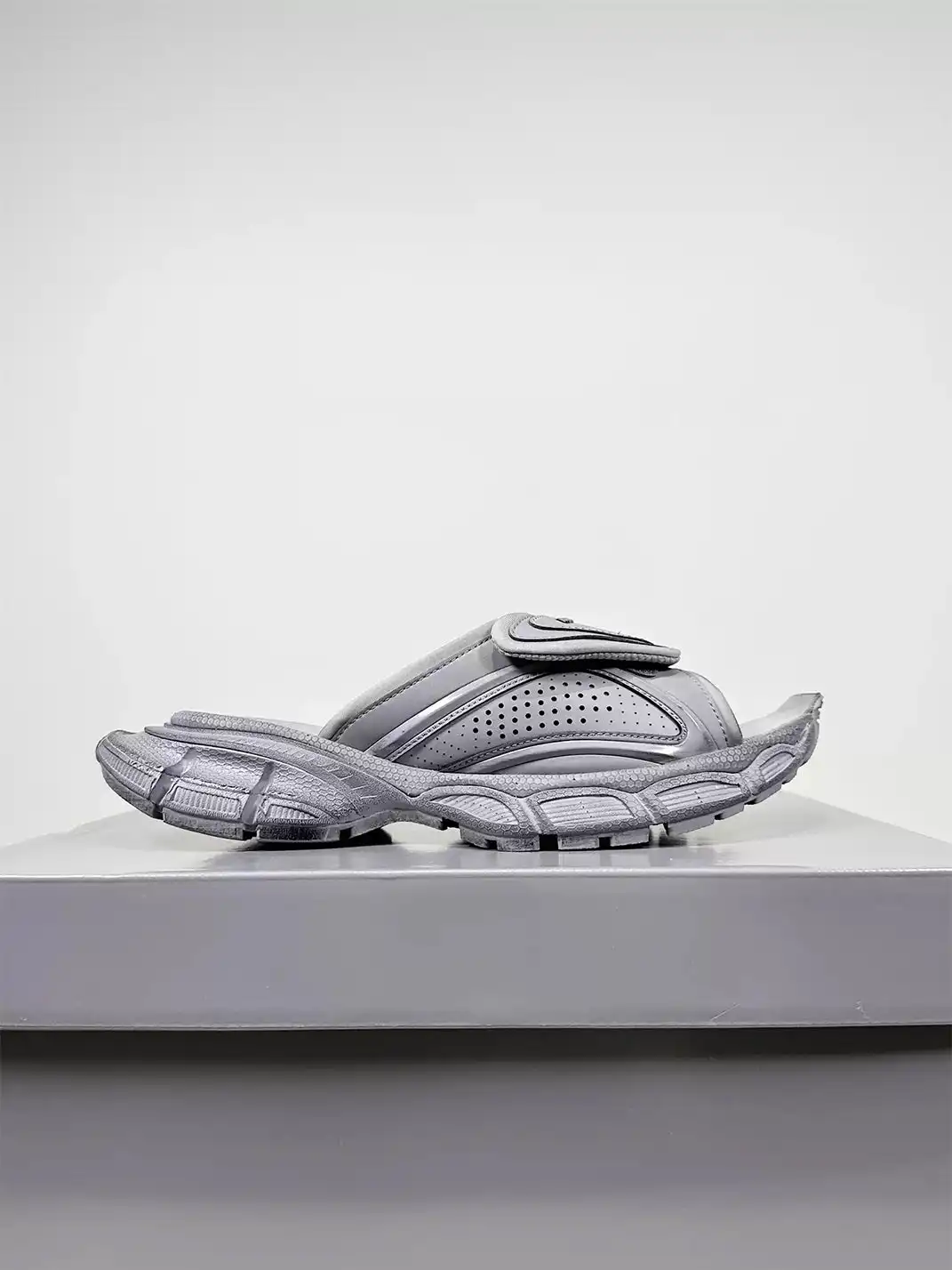 BK OFFICIAL | Velcro Strap Slide Slippers
