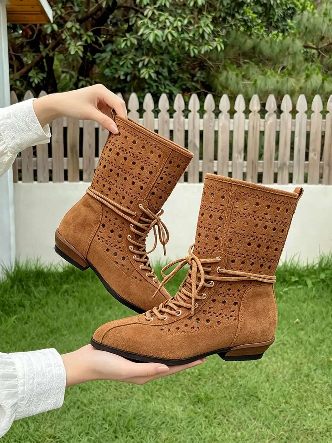 RONG | Lace-Up Suede Cutout Pointed Toe Boots