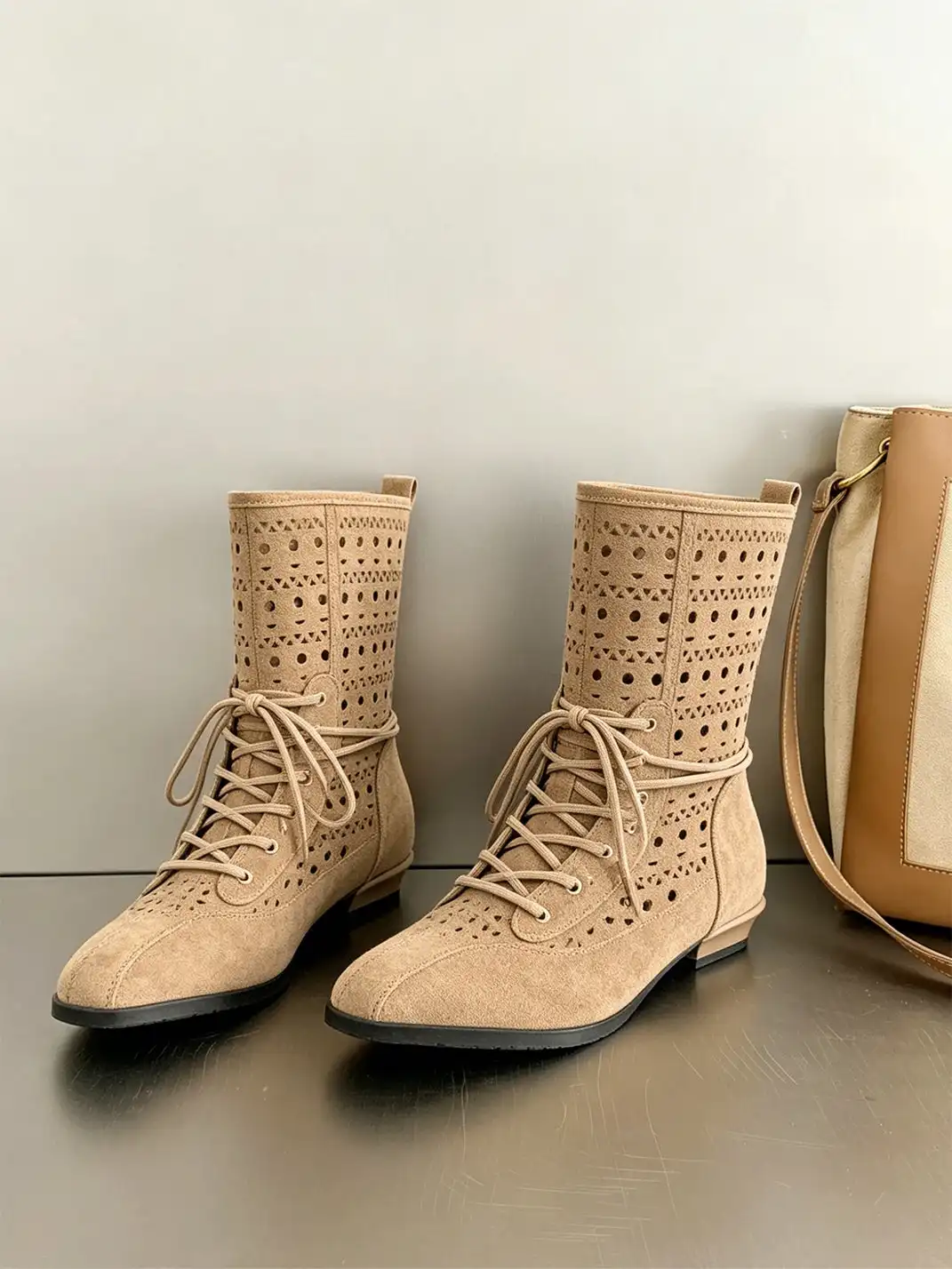 RONG | Lace-Up Suede Cutout Pointed Toe Boots