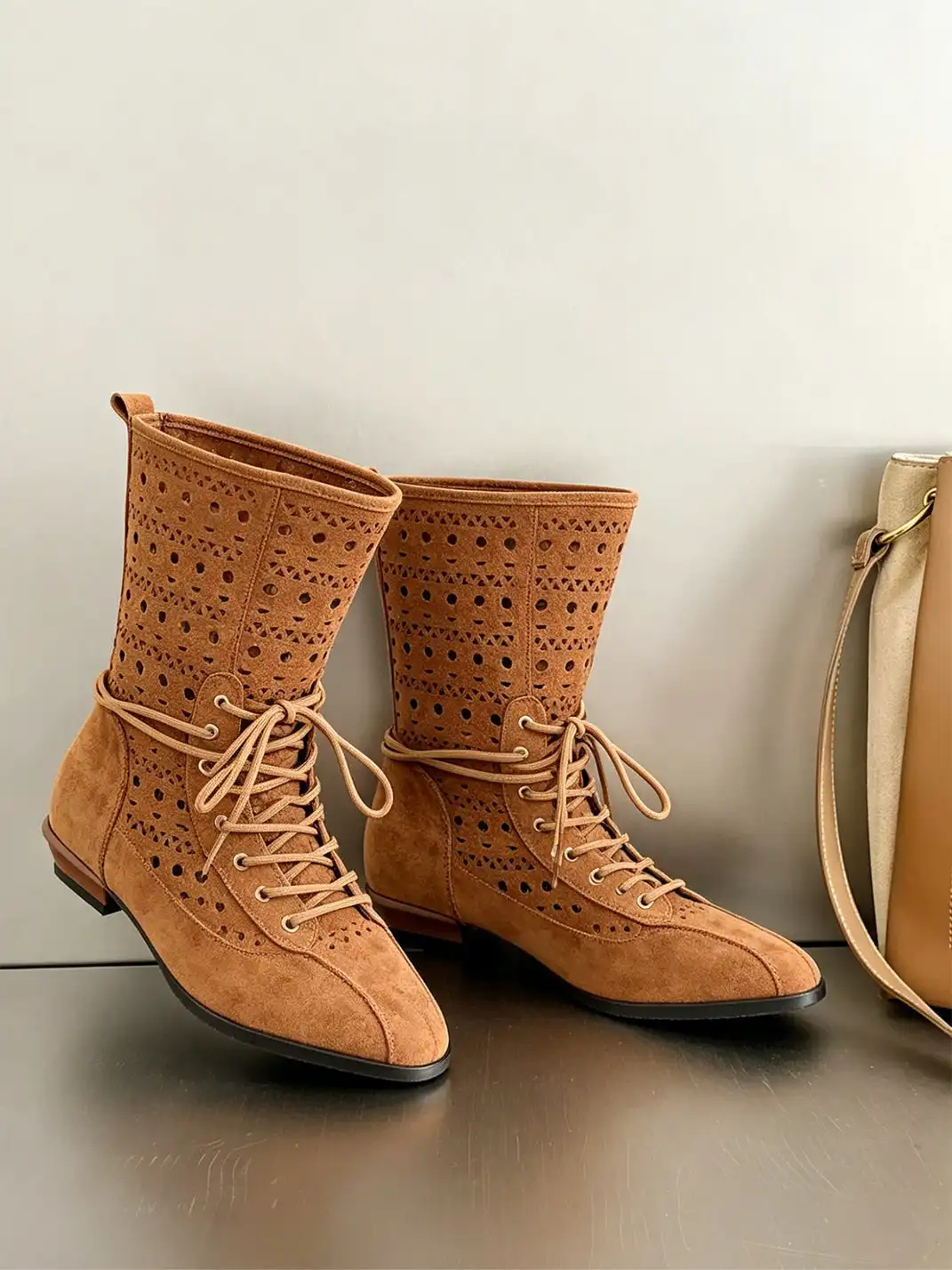 RONG | Lace-Up Suede Cutout Pointed Toe Boots