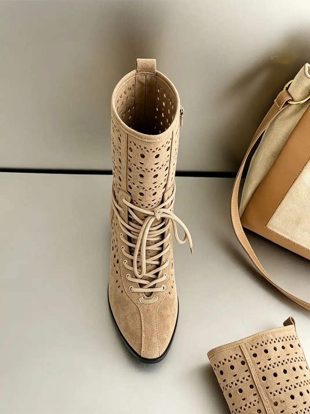 RONG | Lace-Up Suede Cutout Pointed Toe Boots