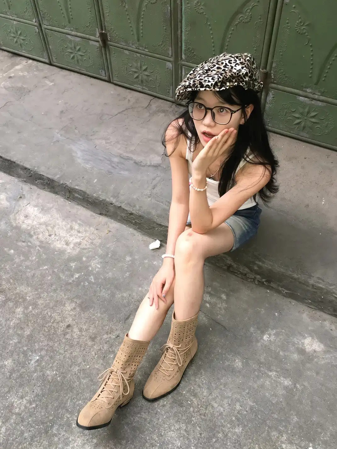 RONG | Lace-Up Suede Cutout Pointed Toe Boots