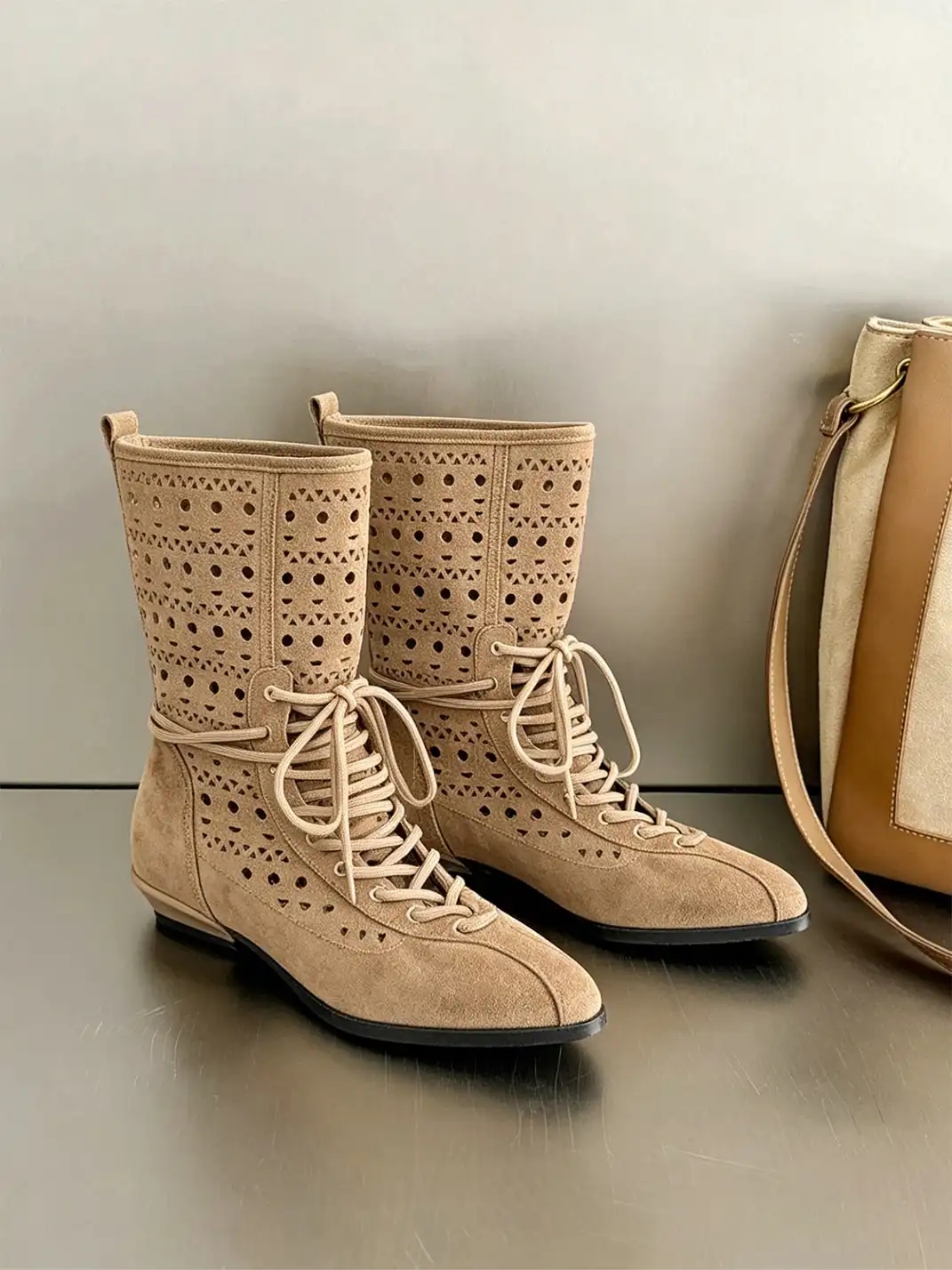 RONG | Lace-Up Suede Cutout Pointed Toe Boots