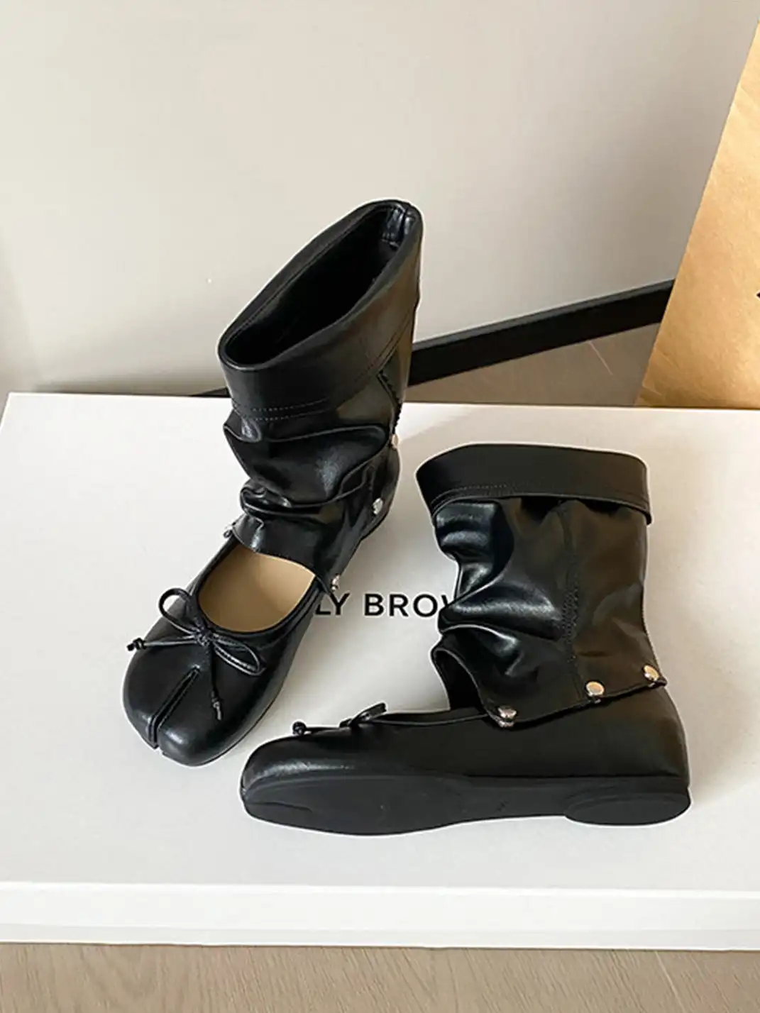 RONG | Detachable Athletic Tabi Ballet Sandal Boots