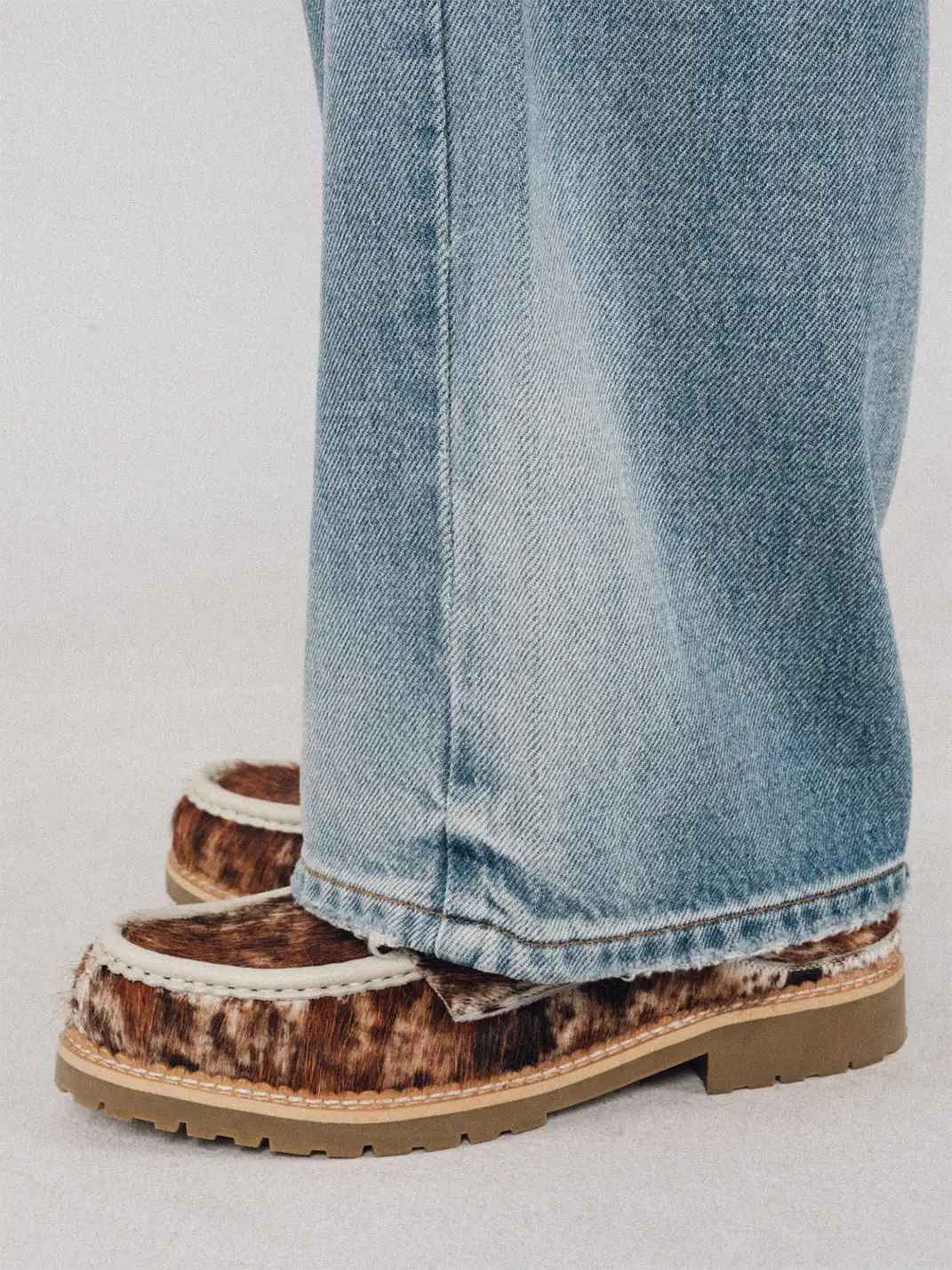 DYZZYMOTIF | Leopard Print Pony Hair Casual Loafers