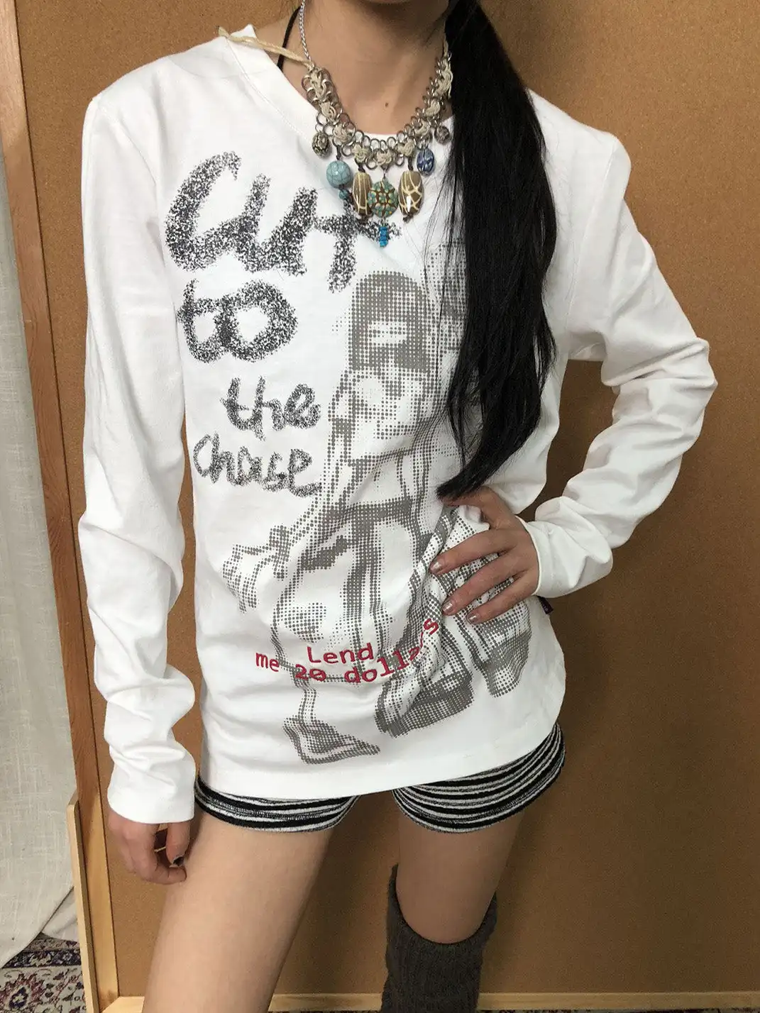 Achihara | Regular Shoulder Comic Print Graphic T-Shirt