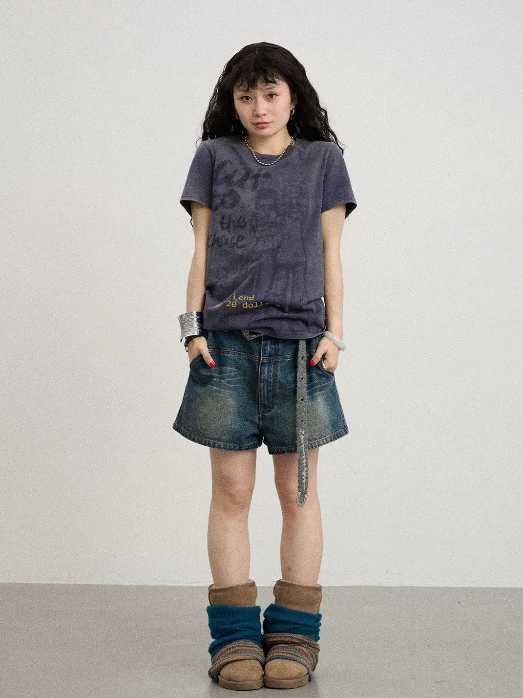 Achihara | Regular Shoulder Comic Print Graphic T-Shirt