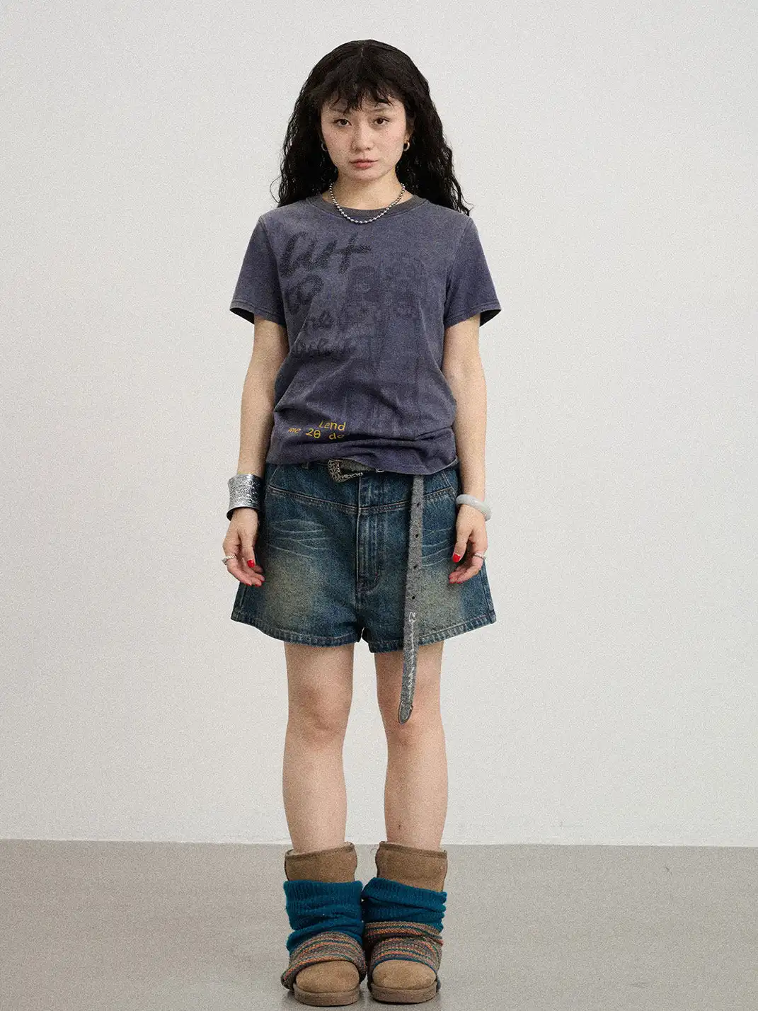 Achihara | Regular Shoulder Comic Print Graphic T-Shirt