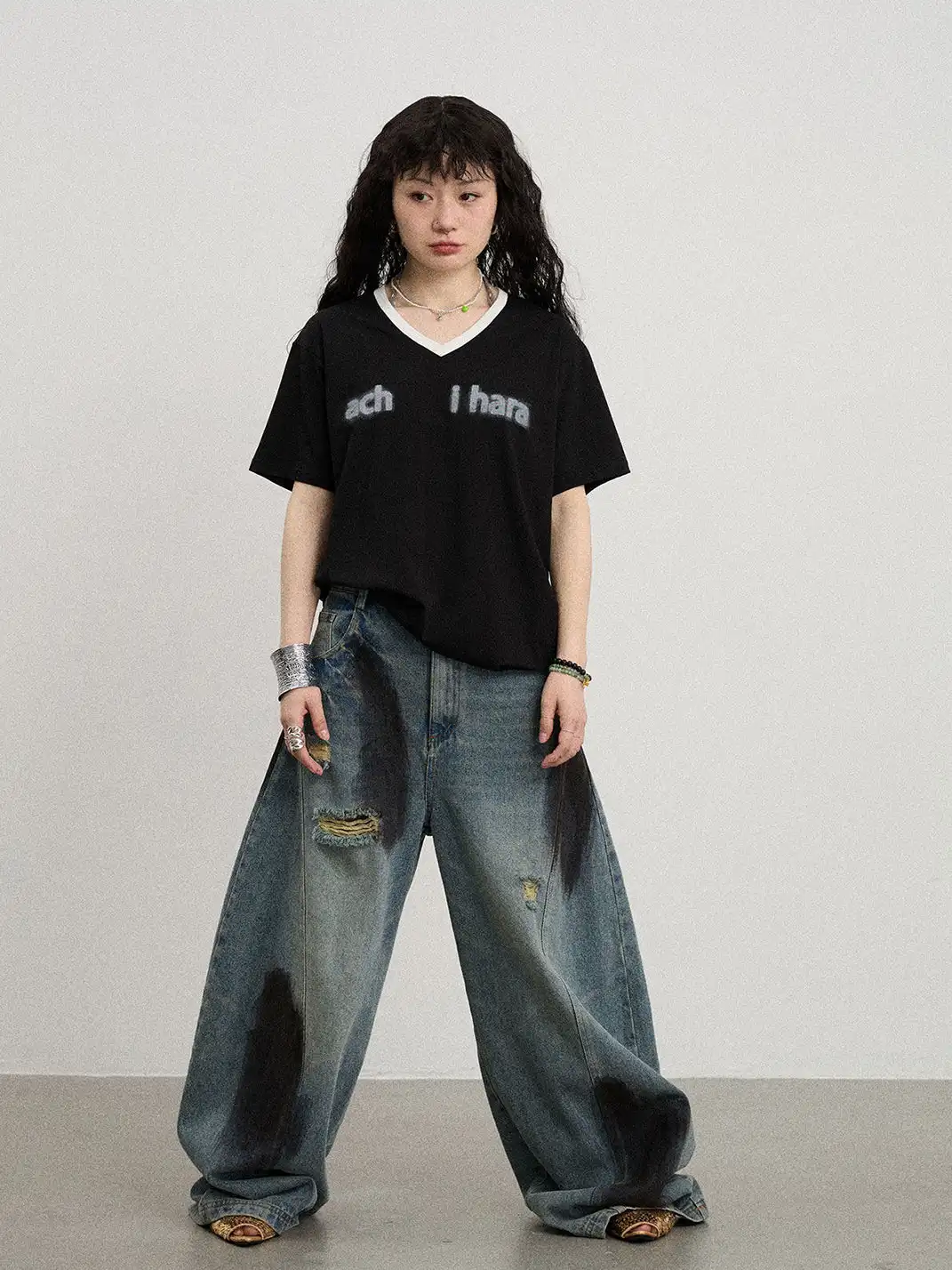 Achihara | V-Neck Loose Fit T-Shirt