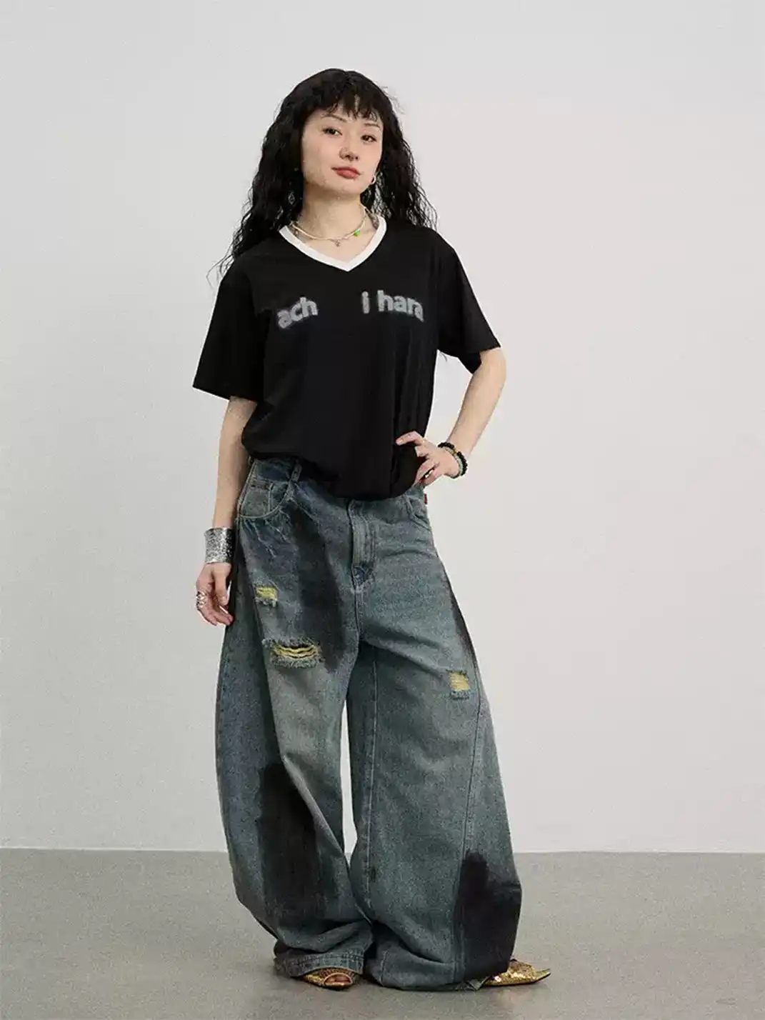 Achihara | V-Neck Loose Fit T-Shirt