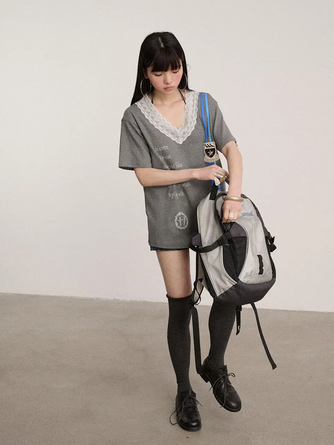 Achihara | Lace V-Neck T-Shirt