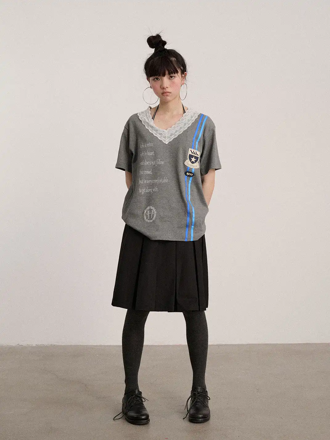 Achihara | Lace V-Neck T-Shirt