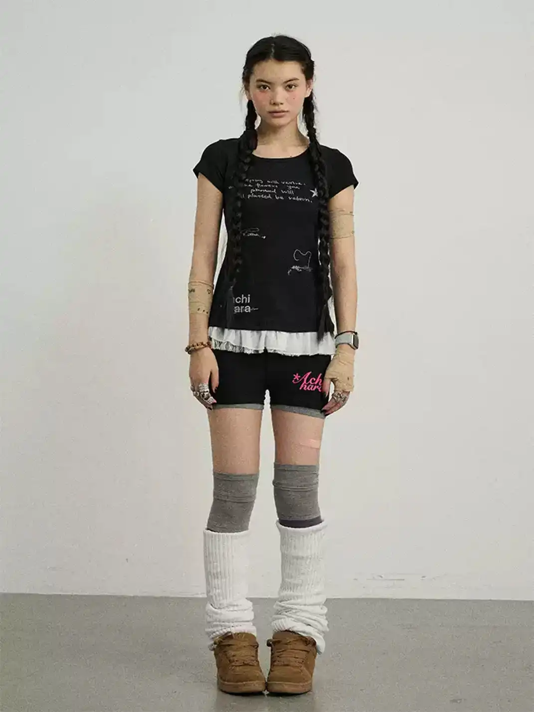 Achihara | Letter Star Print Layered Lace Hem Slim T-Shirt
