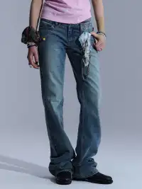 Achihara | Low Waist Slim Flare Jeans