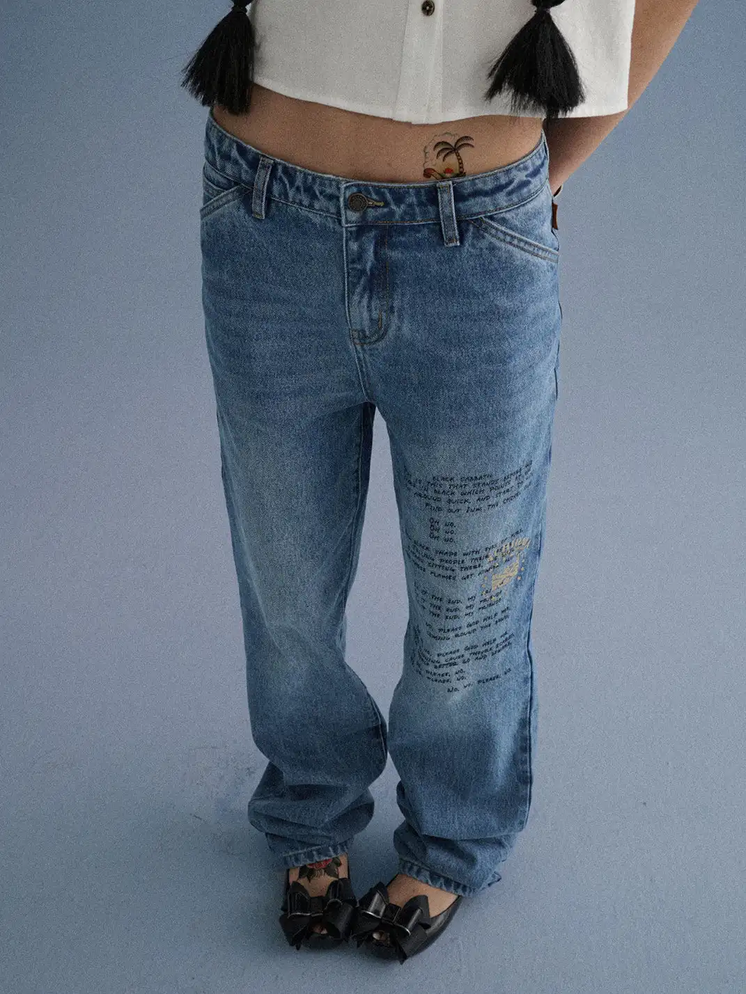 Achihara | Distressed Letter Print Versatile Jeans