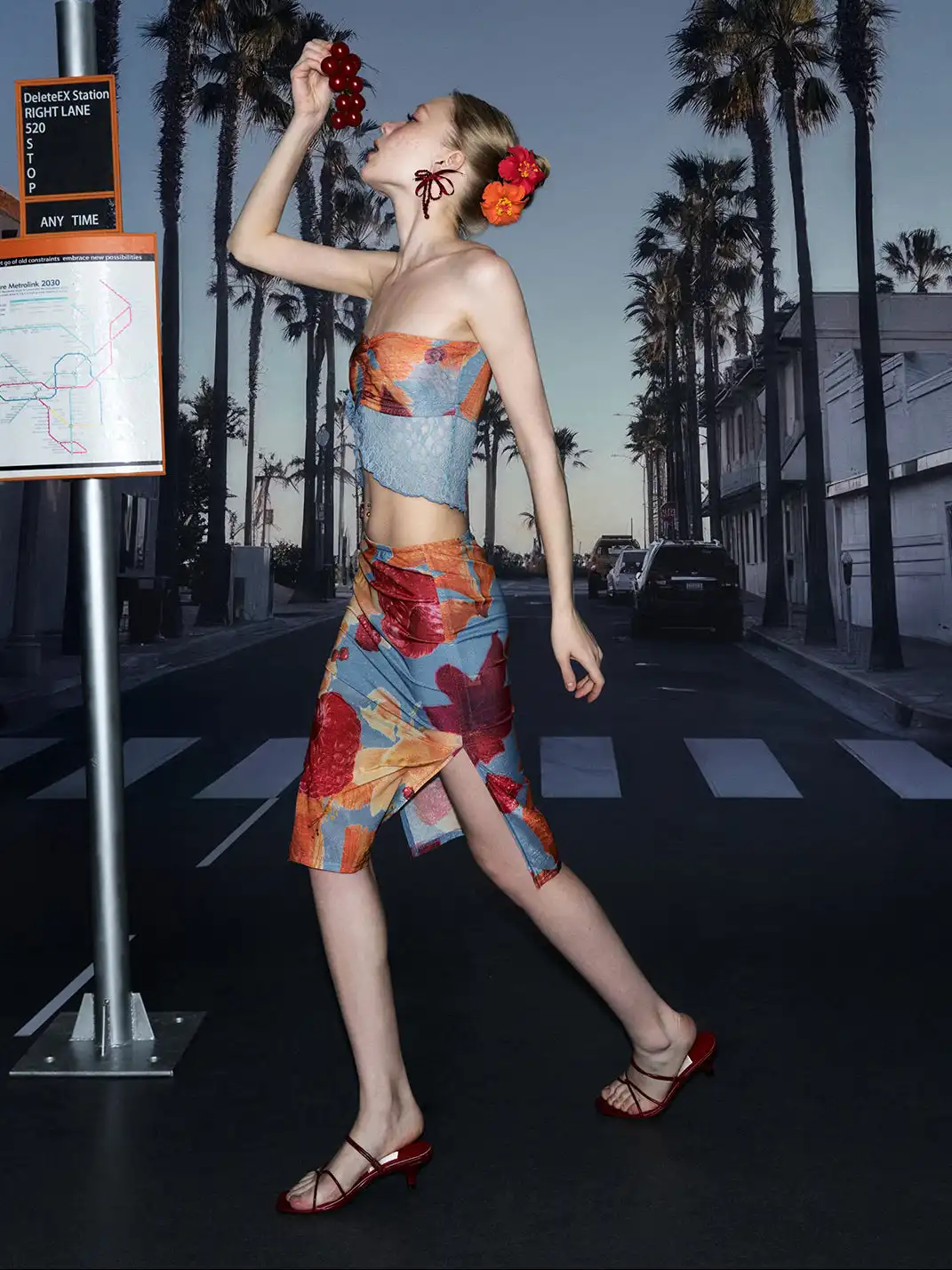 DeleteEX | Floral Lace Fitted Strapless Top