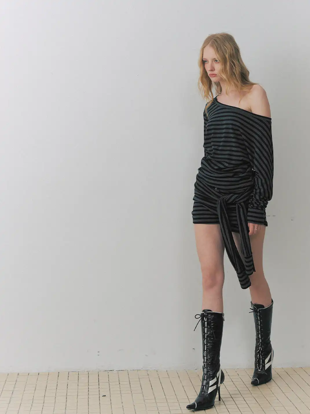 DeleteEX | Striped Ruched One-Shoulder Long Sleeve Top