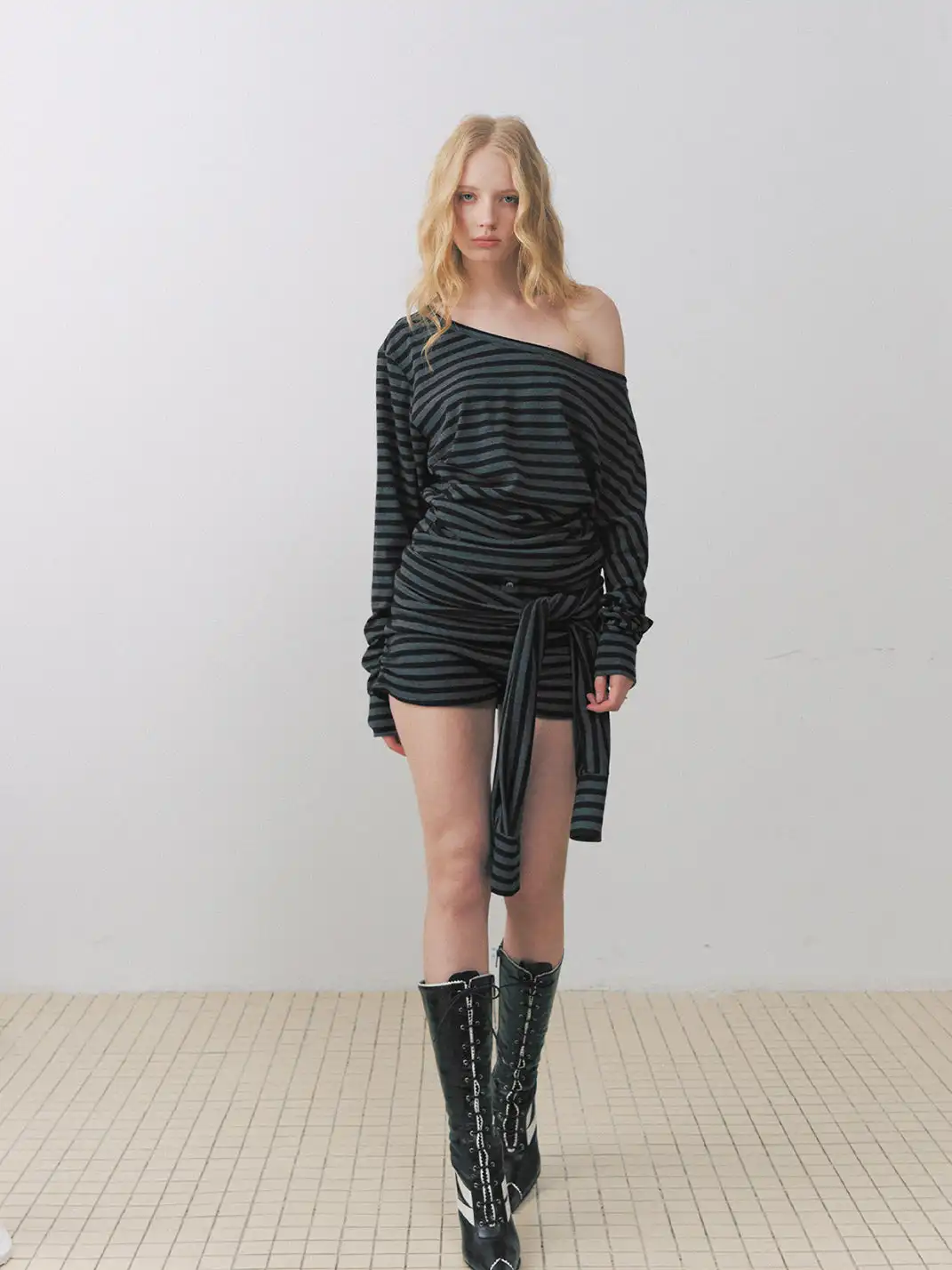 DeleteEX | Striped Ruched One-Shoulder Long Sleeve Top